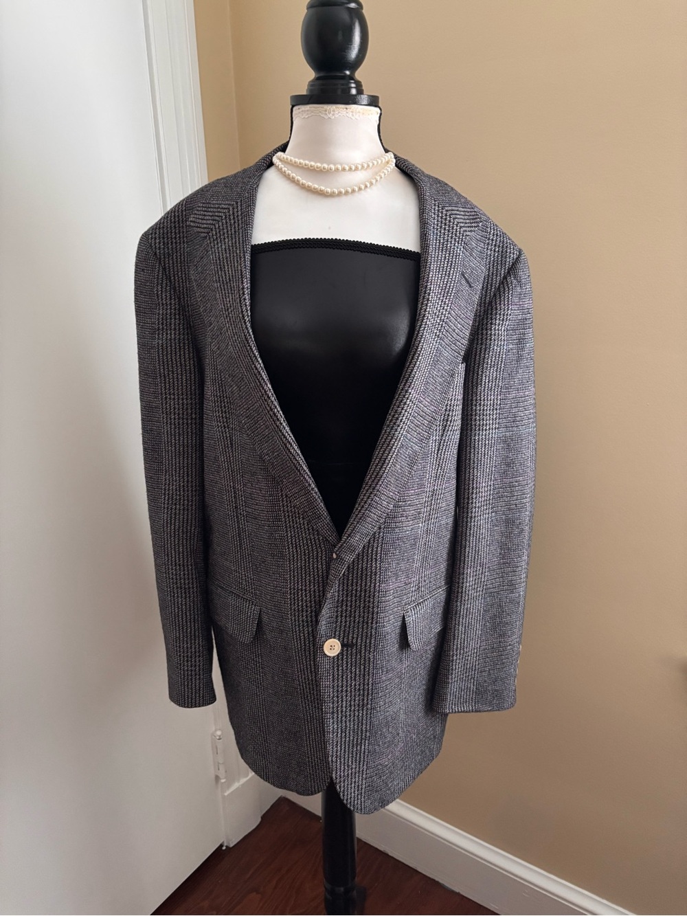 BARRISTER Jacket - Picture 2 of 13